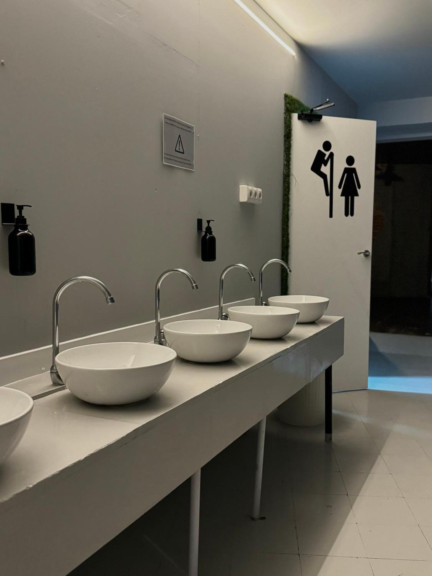 Naap Hotell Valencia Eksteriør bilde
